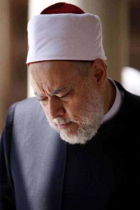 من خصائص النبي الأعظم 1